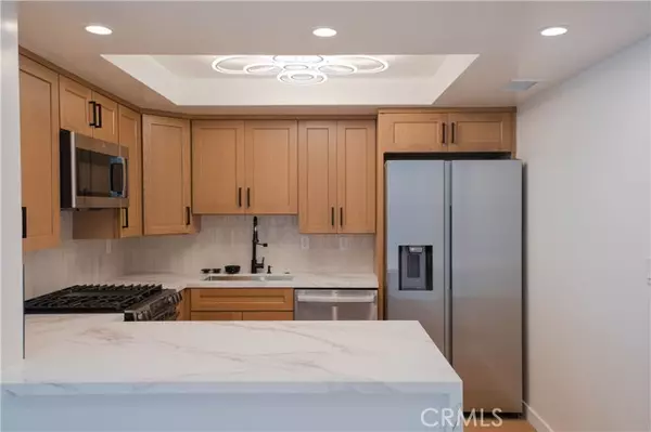 Baldwin Park, CA 91706,13755 Los Angeles Street #5