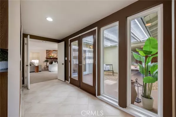 Orange, CA 92869,5719 E San Juan Drive