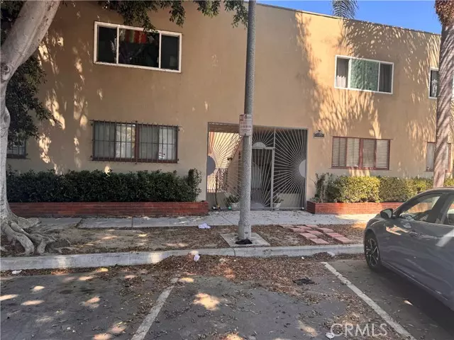 925 E Appleton Street #4, Long Beach, CA 90802