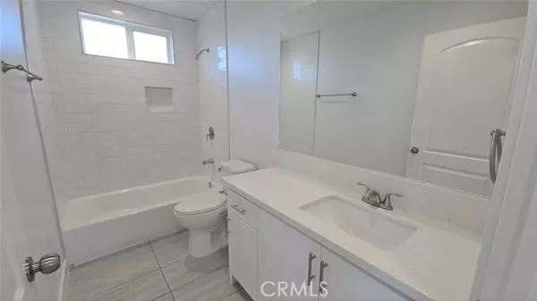 Los Angeles, CA 90003,10413 Avalon Boulevard