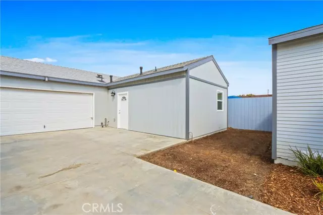 2907 E Sawyer Street #1/2, Long Beach, CA 90805