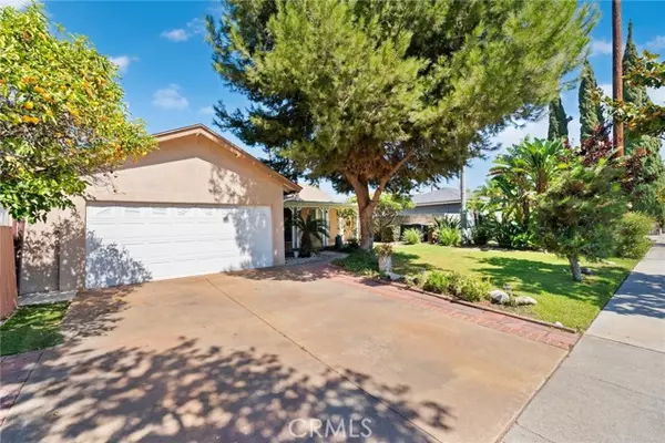 1425 W Woodcrest Avenue, Fullerton, CA 92833