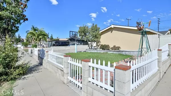 Anaheim, CA 92801,1360 FERNDALE ST