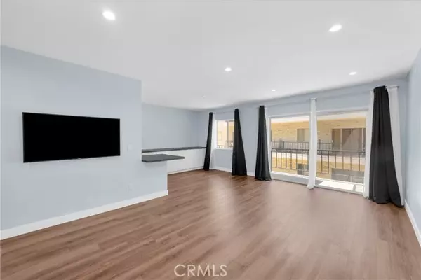 Los Angeles, CA 90035,1115 S Elm Drive #417