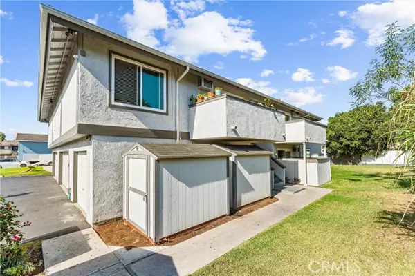 Lake Forest (el Toro), CA 92630,24521 Raymond