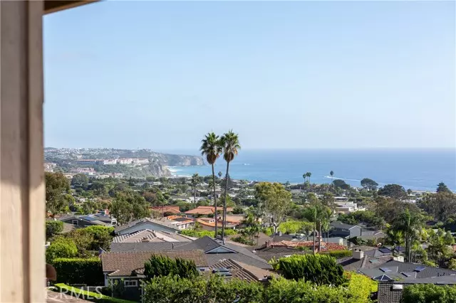 7 N Vista De La Luna, Laguna Beach, CA 92651