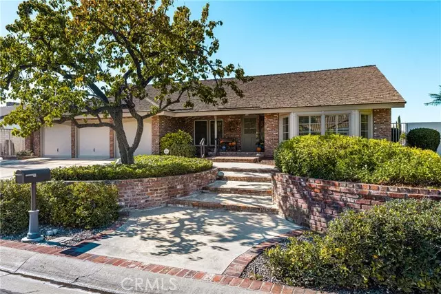 Yorba Linda, CA 92886,5861 Sunmist Drive