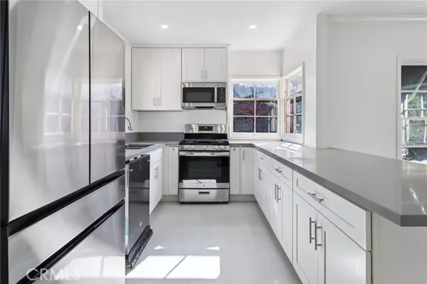 734 Los Altos, Long Beach, CA 90804