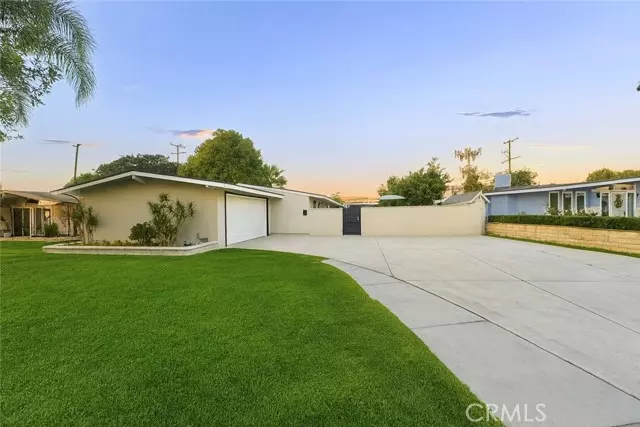 9881 Aldgate Ave, Garden Grove, CA 92841