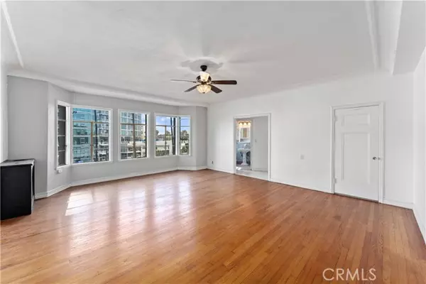 Long Beach, CA 90802,800 E Ocean Boulevard #306