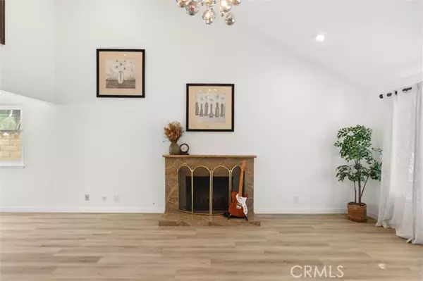 Irvine, CA 92604,5011 Yearling Avenue