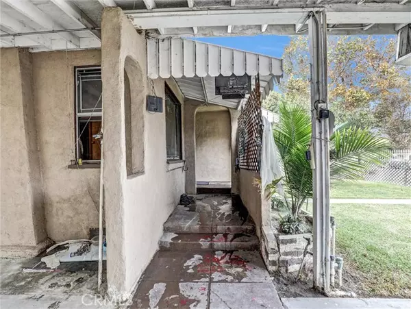 Compton, CA 90221,405 S Ward