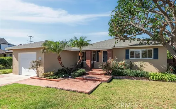 1951 Snowden Avenue, Long Beach, CA 90815