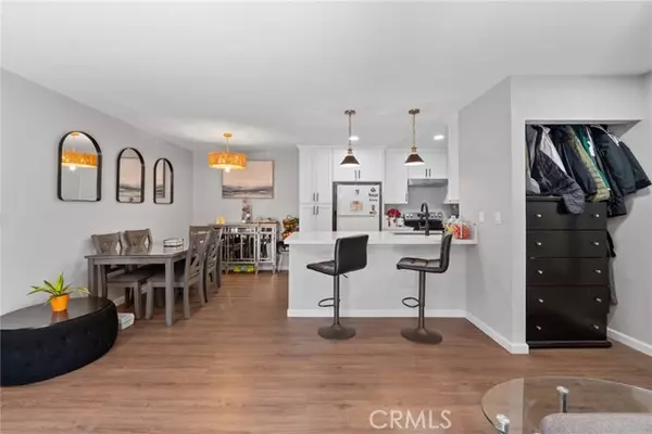 Santa Ana, CA 92704,2511 W Sunflower #P4