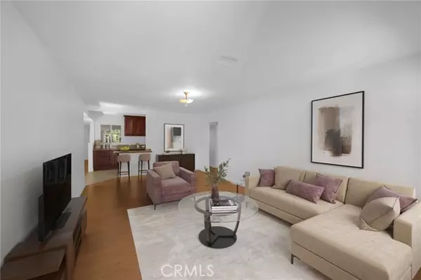 Santa Ana, CA 92707,1128 S Parton