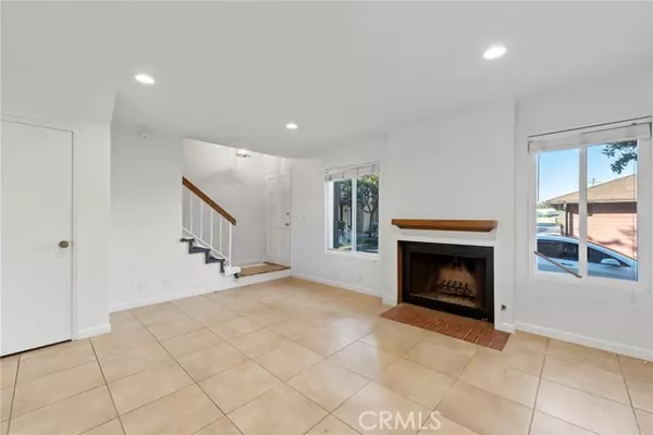 Bellflower, CA 90706,17641 Windward