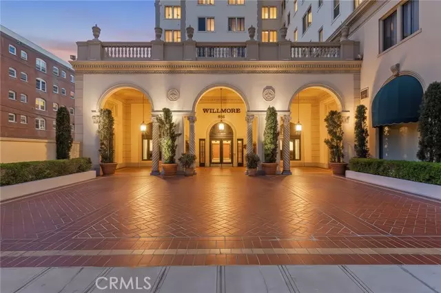 Long Beach, CA 90802,315 W 3rd Street #301