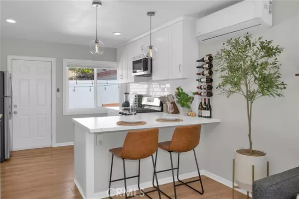 2701 E 17th Street, Long Beach, CA 90804