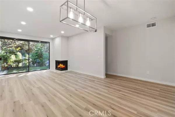 2504 W Macarthur, Santa Ana, CA 92704