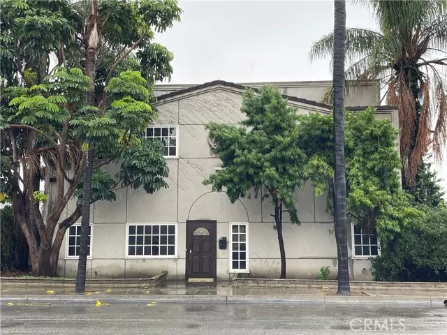 Fullerton, CA 92833,1212 W Commonwealth