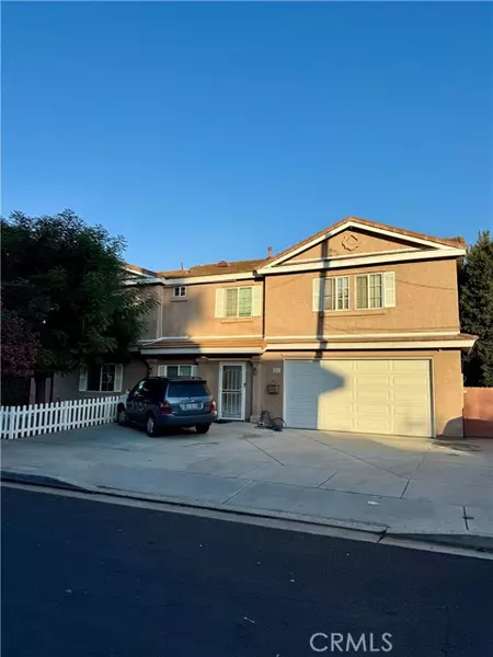 2057 Bush, Santa Ana, CA 92706