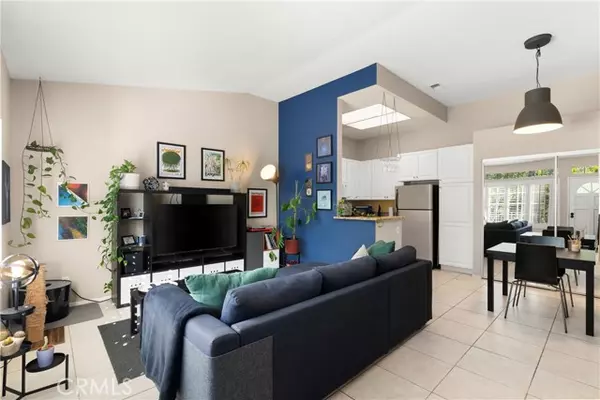 Rancho Santa Margarita, CA 92688,27 Castano