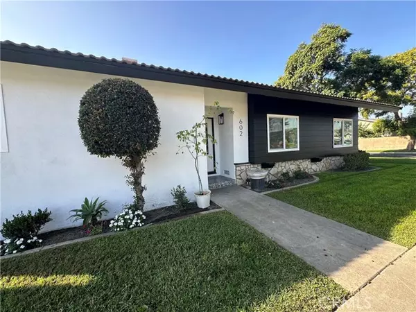 Santa Ana, CA 92704,602 S Deming