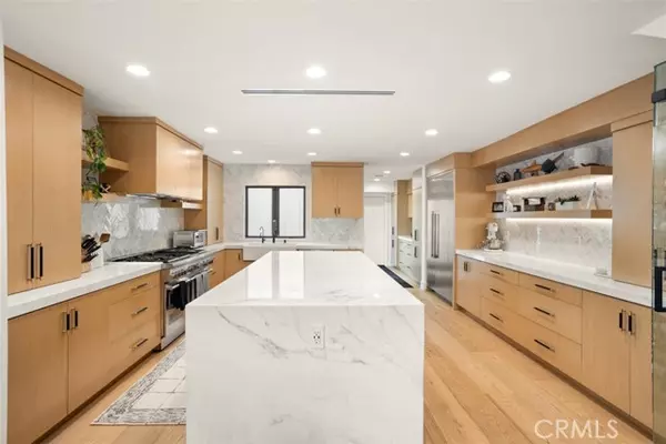 Huntington Beach, CA 92648,307 18th Street