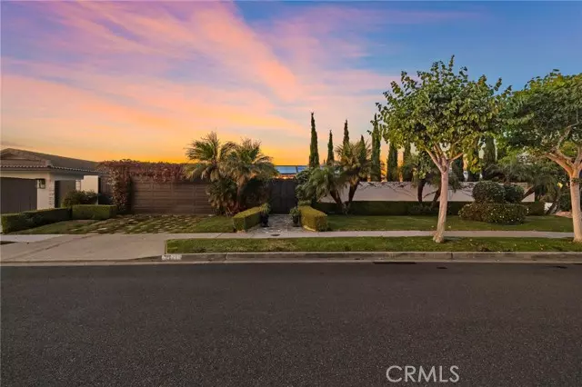 Corona Del Mar (newport Beach), CA 92625,4621 Wayne