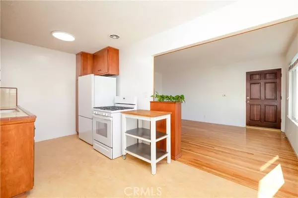 Long Beach, CA 90814,2135 E Florida #7