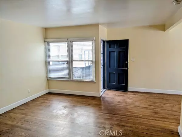 Long Beach, CA 90803,208 Granada #210D