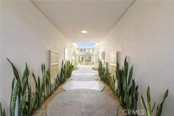 Long Beach, CA 90813,840 Cedar Ave. Unit #20