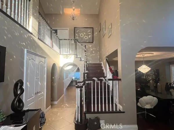 Yorba Linda, CA 92887,20475 Via Infanta