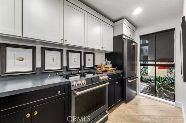 Long Beach, CA 90803,6112 Marina Pacifica