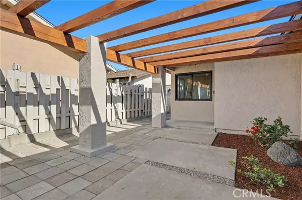 Hawthorne, CA 90250,13208 Florwood