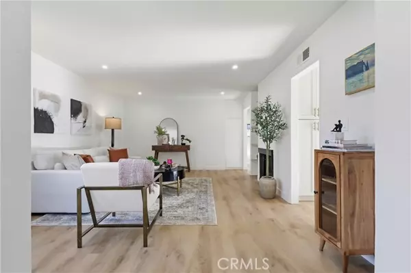 Hawthorne, CA 90250,13208 Florwood