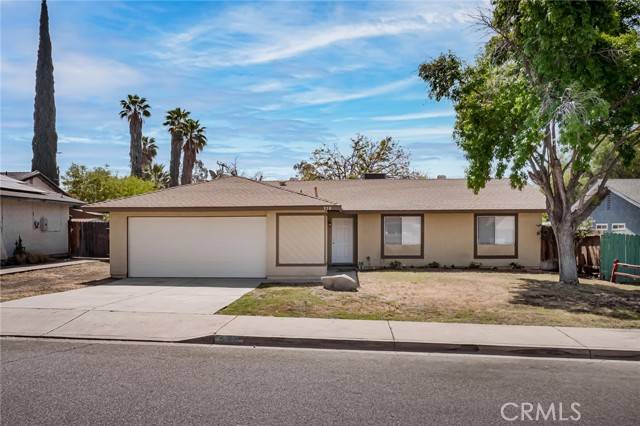 950 Amber Lane, Lake Elsinore, CA 92530