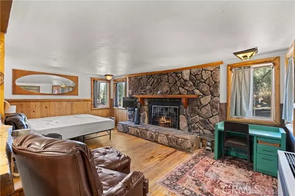 Big Bear Lake, CA 92315,844 Tulip Lane