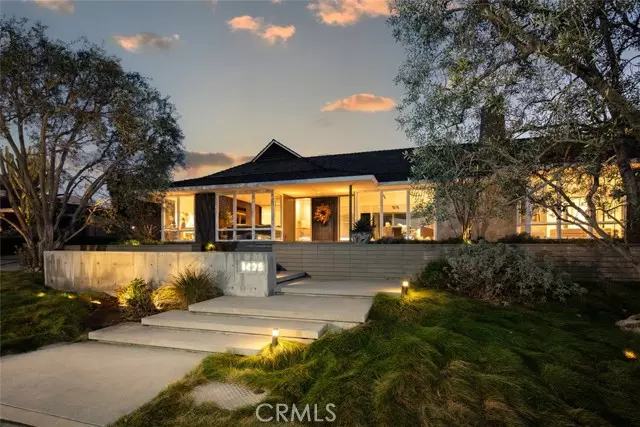 1425 La Perla Avenue, Long Beach, CA 90815