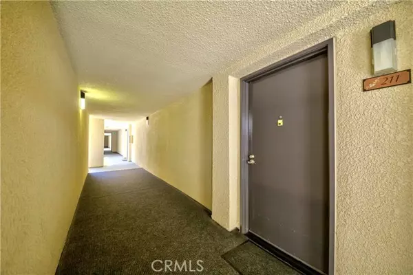 Woodland Hills (los Angeles), CA 91367,21450 Burbank Boulevard #211