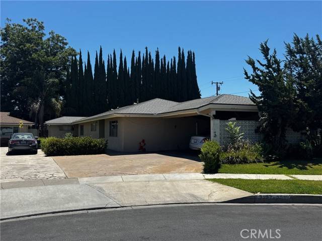 2237 Valencia Avenue, Santa Ana, CA 92706
