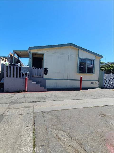 6665 Long Beach Boulevard #J25, Long Beach, CA 90805