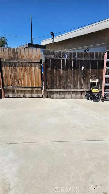 Rialto, CA 92376,190 W Wilson Street