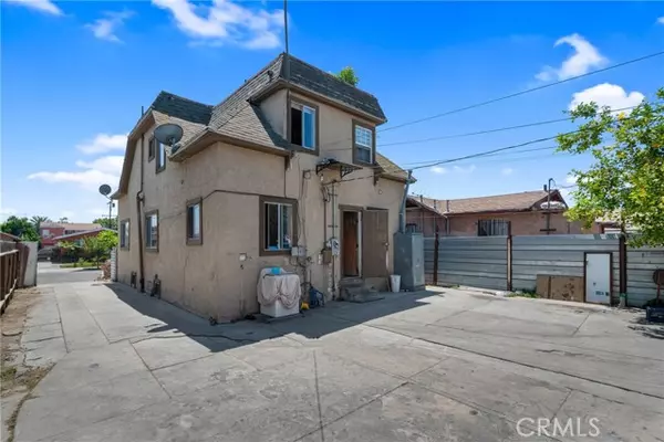 Los Angeles, CA 90003,229 W 82nd Street