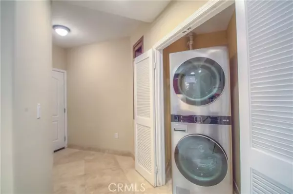 Studio City (los Angeles), CA 91604,4551 Coldwater canyon Avenue #103