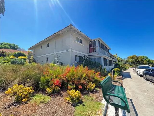 Laguna Woods, CA 92637,2070 Via Mariposa E #B