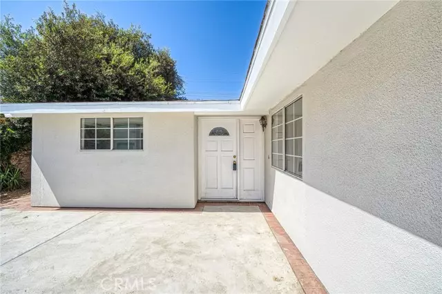 7831 Capistrano Avenue, West Hills (los Angeles), CA 91304