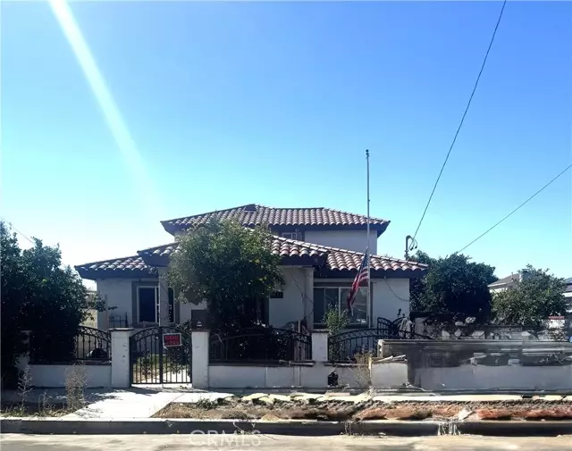 1323 Mcdonald Avenue, Wilmington (los Angeles), CA 90744