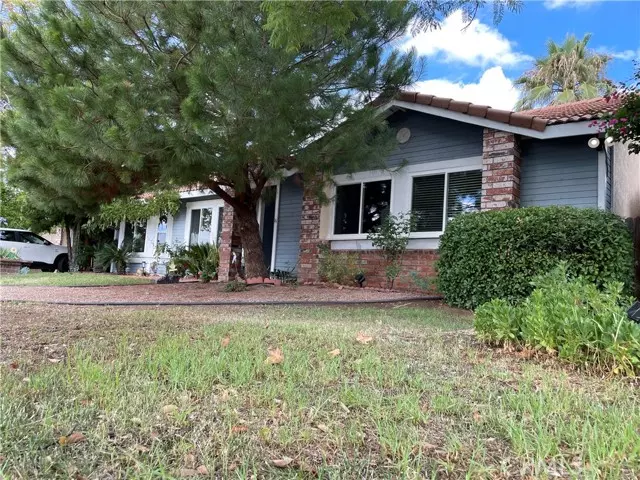 Moreno Valley, CA 92557,25414 Kalmia