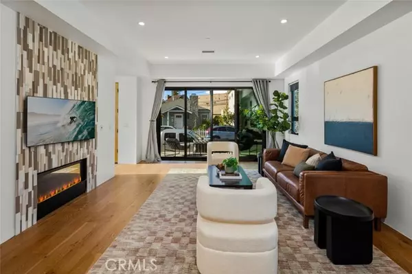 Long Beach, CA 90803,5776 Campo Walk